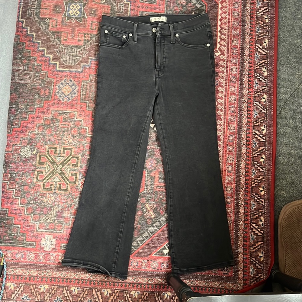 Black cali demi size 30 midrise